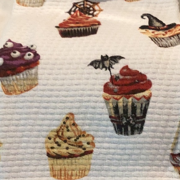 Kitchenaid Halloween Kitchen Towels - set of 2 towels - Picture 2 of 5